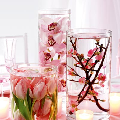 Submerge your Flowers for Chic (and Cheap!) Centerpieces