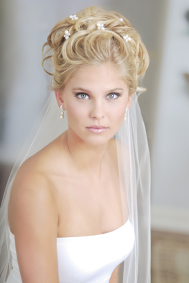 Bridal Hairstyles for Curly Hair
