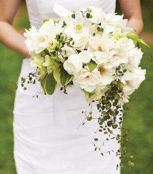 Lovely, Loose, & Unpredictable Wedding Bouquets