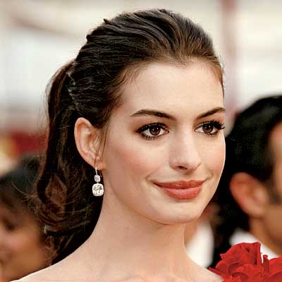 ponytail on Anne Hathaway.