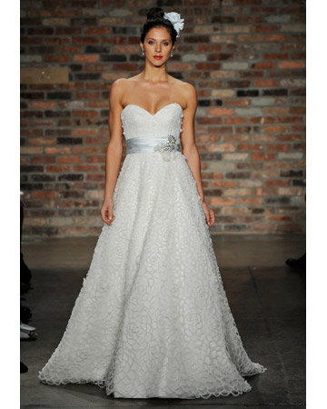 Bridal Fashion 2011: Feel like a Princess!